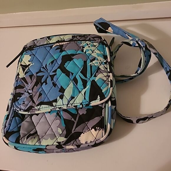 Vera Bradley Bag - Picture 1 of 9